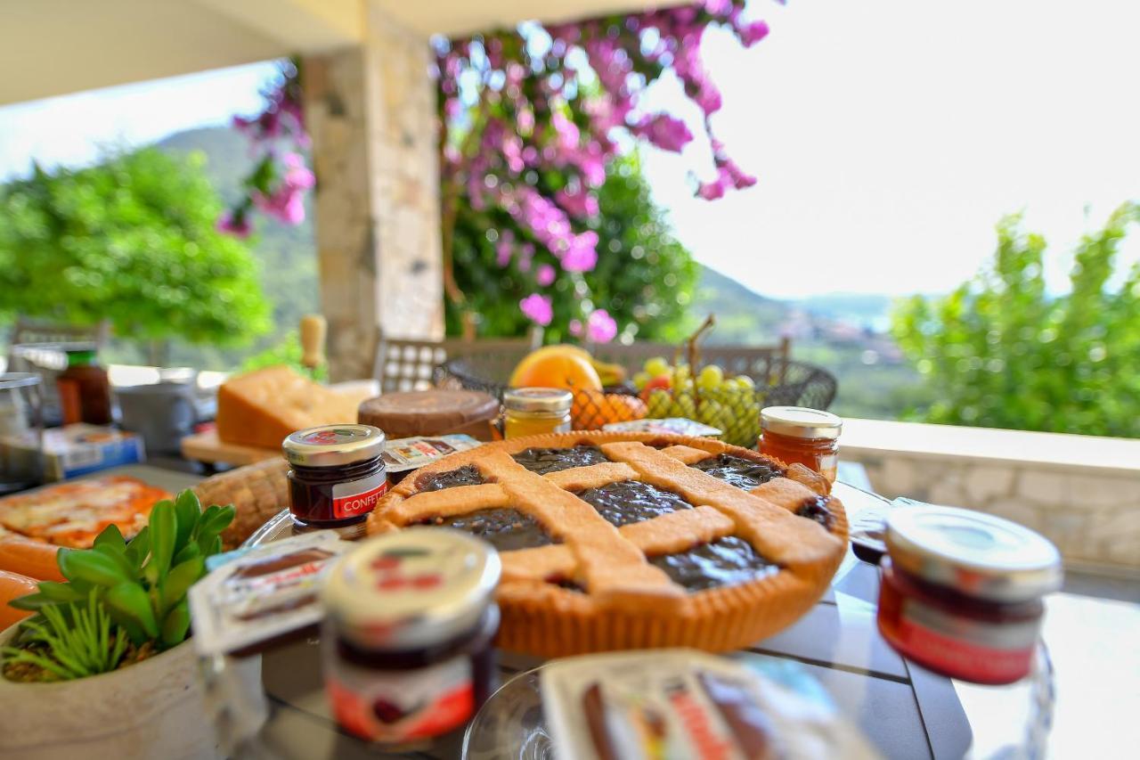 B&B Le Terrazze Su Salo Roe Bagian luar foto